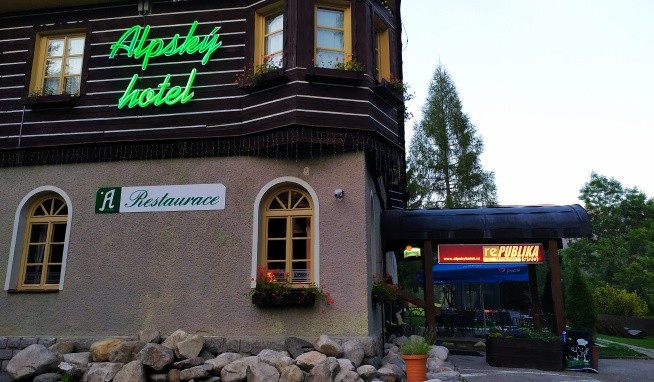 Alpský hotel opinie