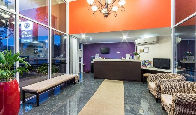 Best Western Newmarket Inn & Suites értékelés