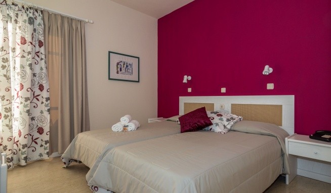 Manolis Apartments recenze