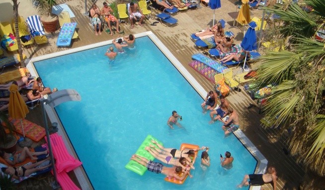 Kassavetis Center - Hotel Studios & Apartments recenzie