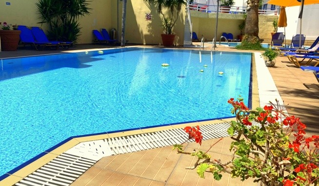 Kassavetis Center - Hotel Studios & Apartments recenze