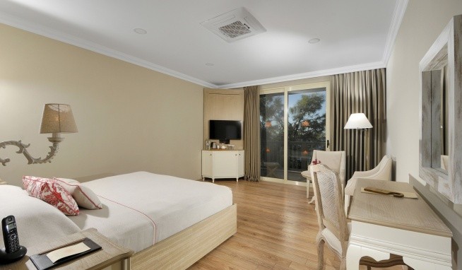 Sarpedor Boutique recenze