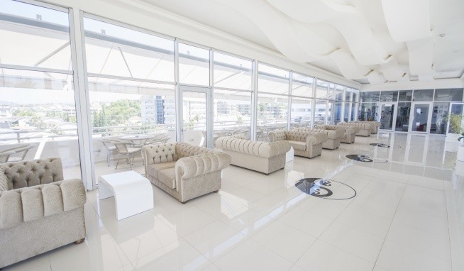 Laguna Beach Alya recenzie