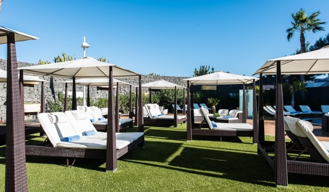 THB Tropical Island recenze