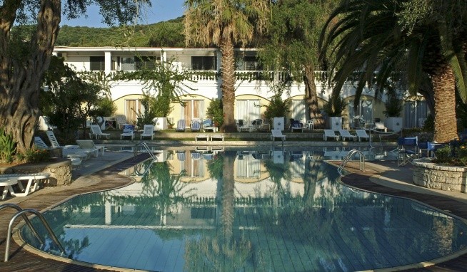 Domes Miramare a Luxury Collection Resort Corfu recenzie