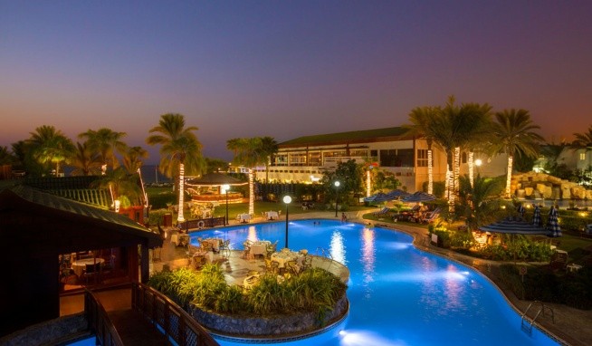 Dubai Marine Beach Resort & Spa recenze