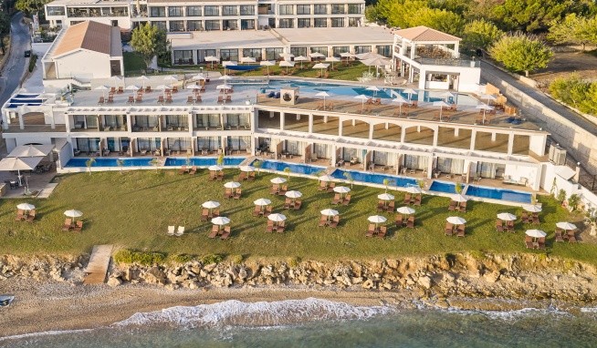 Cavo Orient Beach recenze
