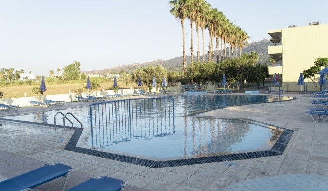 Aparthotel Oasis recenze