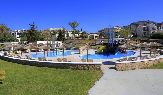 Miraluna Beach Resort recenze