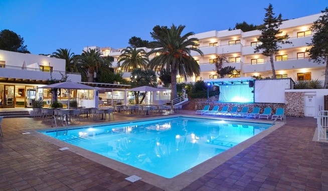 Apartments San Miguel Park & Esmeralda Mar (Sant Joan de Labritja) recenze