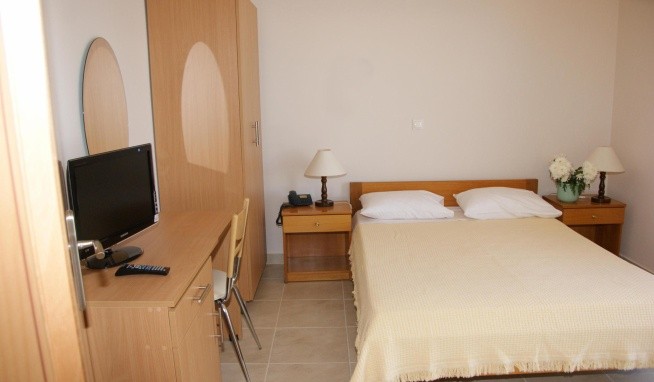 International recenze