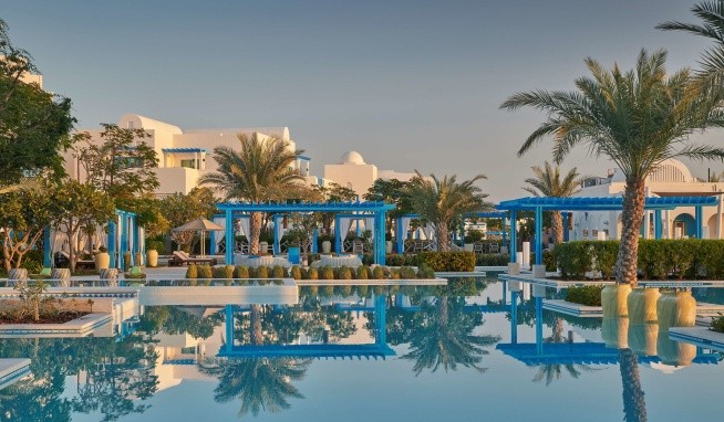 Hilton Salwa Beach Resort & Villas recenze