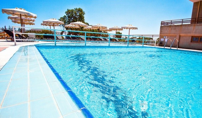 Ledras Beach recenze