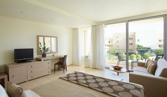 The Ixian Grand & All Suites recenze