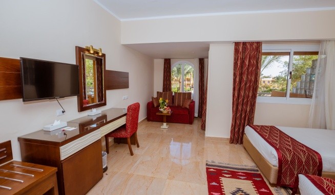 Golden Beach Resort (ex. The Movie Gate) opinie