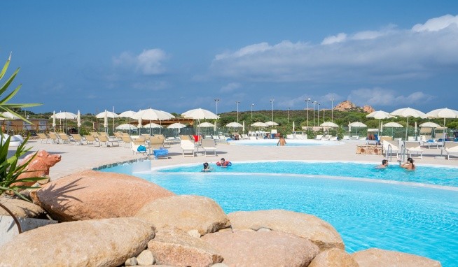 Red Sun Village (Trinità d'Agultu e Vignola) opinie