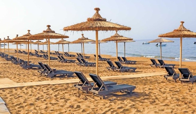 Sandy Beach Resort recenze