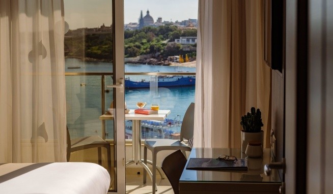 The Strand 115 értékelés