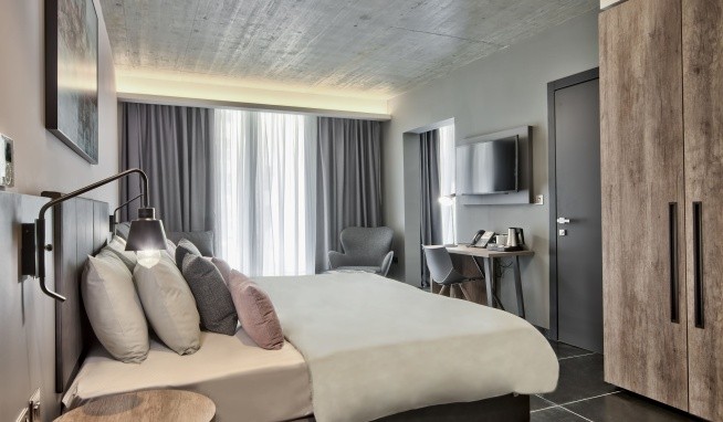 Number 11 St Julian'​s Malta - Handwritten Collection recenzie