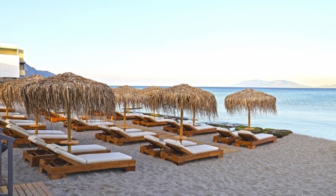 Cabana Blu Hotel & Suites recenze