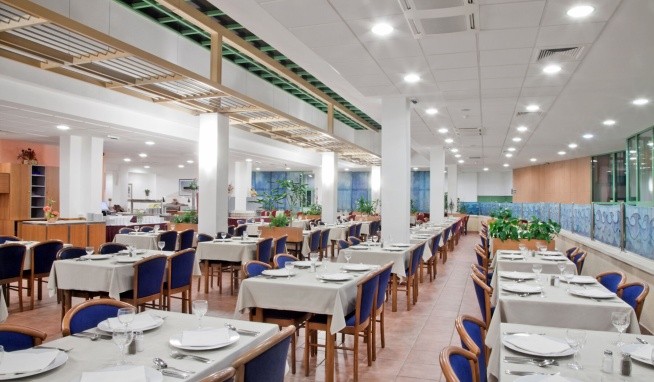 Bluesun Hotel Marina recenze