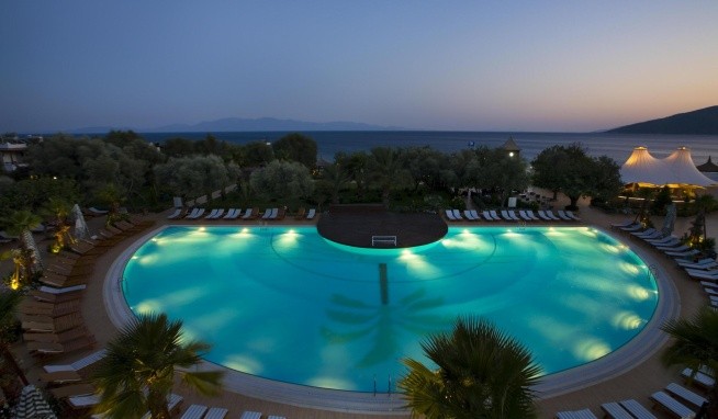 Latanya Beach Resort opinie