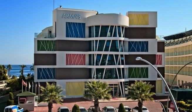 Armas Beach recenzie