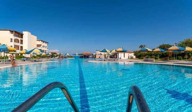 Myrina Beach recenze