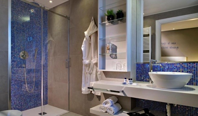 Orient & Pacific recenze