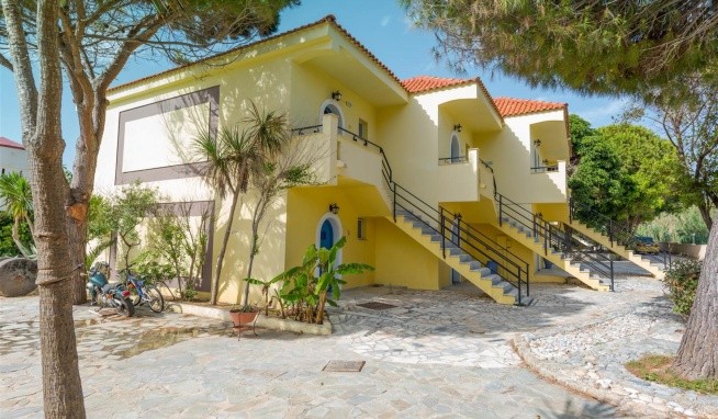 Studia Ammes recenzie