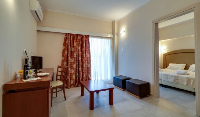 Calamos Beach recenzie