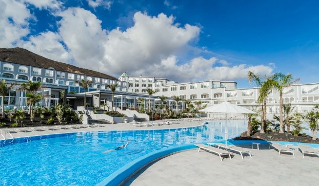 Royal Palm Resort & Spa recenzie