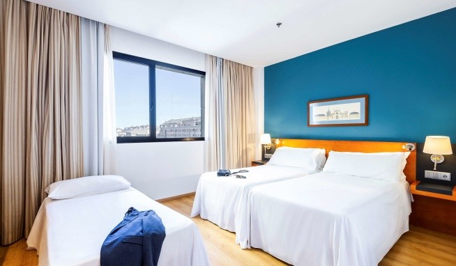 TRYP Valencia Oceanic Hotel recenze