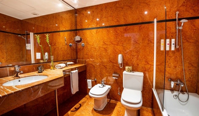 TRYP Valencia Oceanic Hotel értékelés