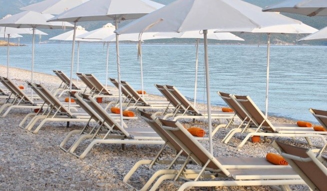 Sirenes Beach recenze