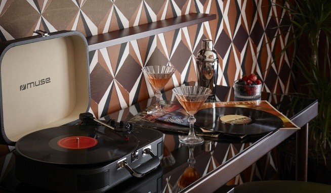 Brown Acropol recenze