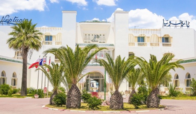 Neptunia Beach recenze