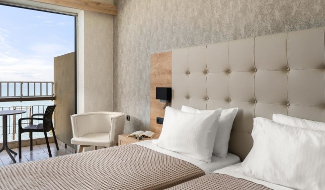 Stefania Beach (Amarynthos) recenze