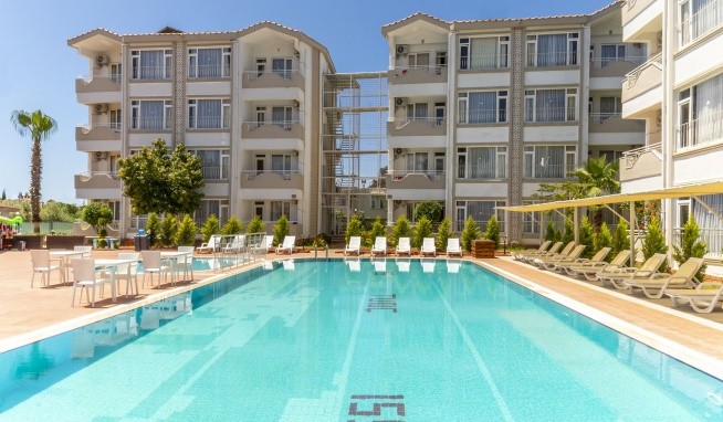 New Garden Hotel recenze