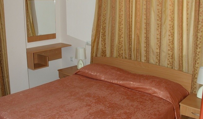 Aparthotel Rose Village recenze