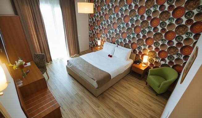 Albanian Star recenze