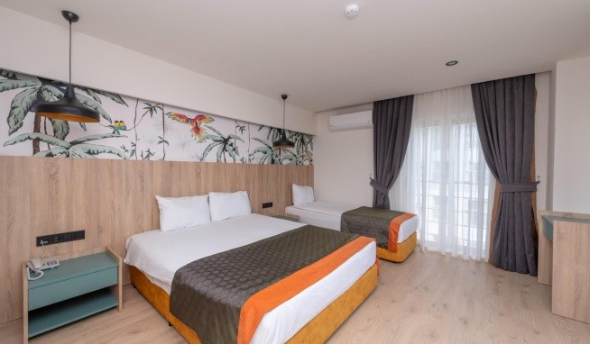 Lims Bona Dea Beach opinie