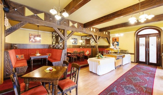 Alpský hotel recenze