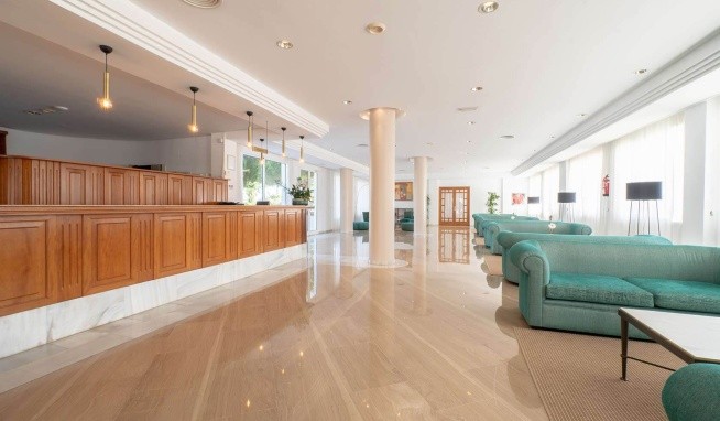 Tropicana Calla Millor recenze