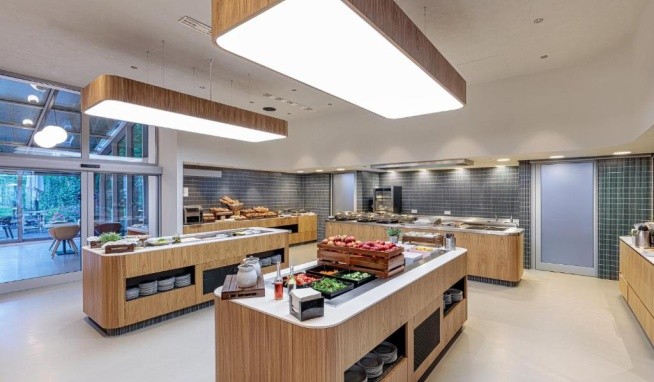 Holiday Inn Prag Congress Centre recenze