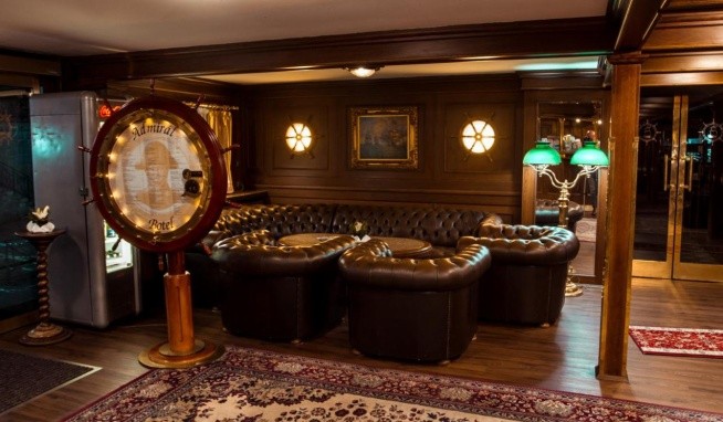 Botel Admiral recenze