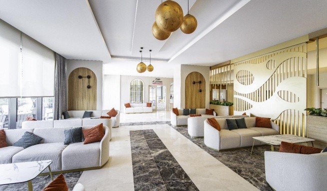 Side Moon Palace recenze