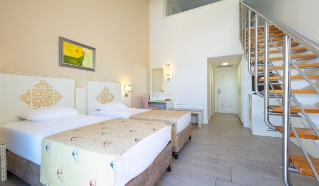 Crystal Admiral Resort & Spa recenzie