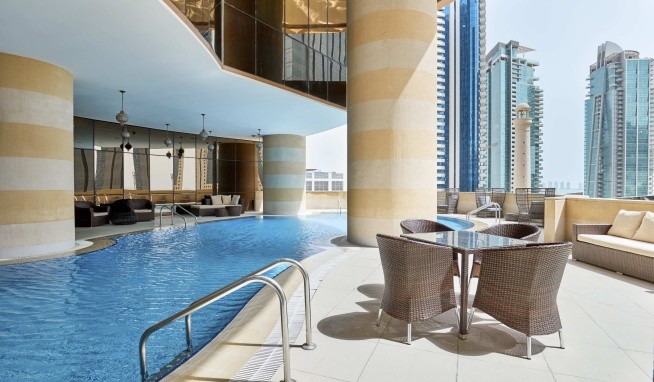 Crowne Plaza Doha West Bay recenze