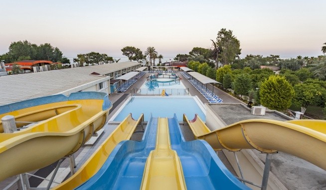 Club Hotel Belpinar recenzie